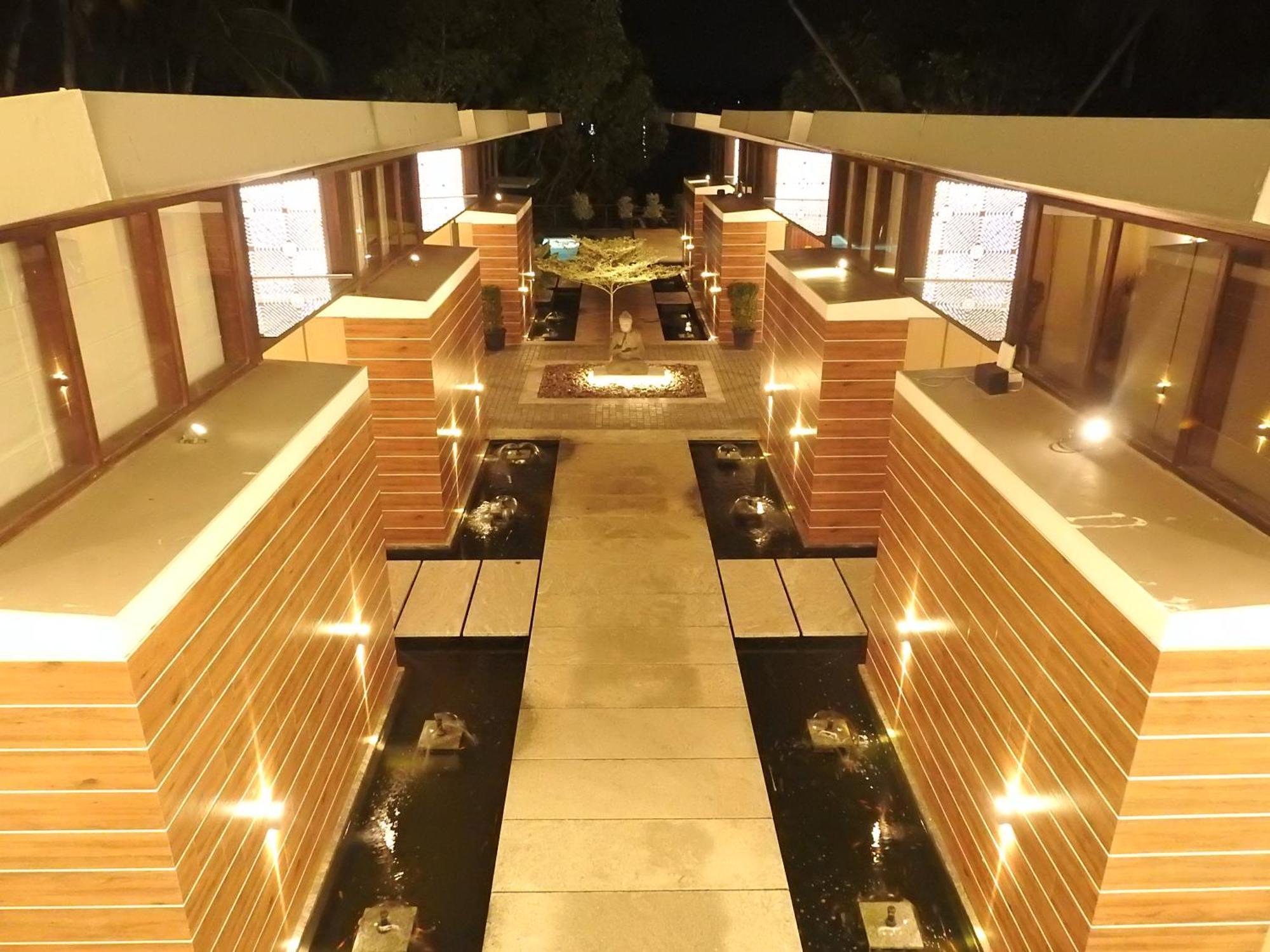Lago Leisure Resort & Spa Cherai Beach Eksteriør bilde